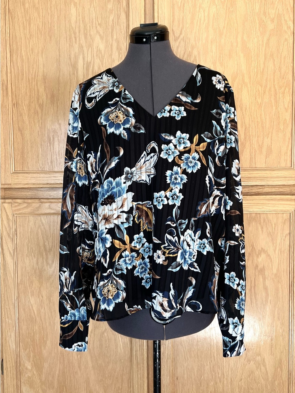 White House Black Market Black Floral V-Neck Blouse